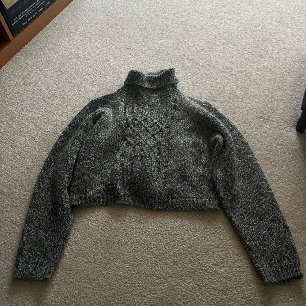 Cropped Grey Turtleneck Sweater Size Small